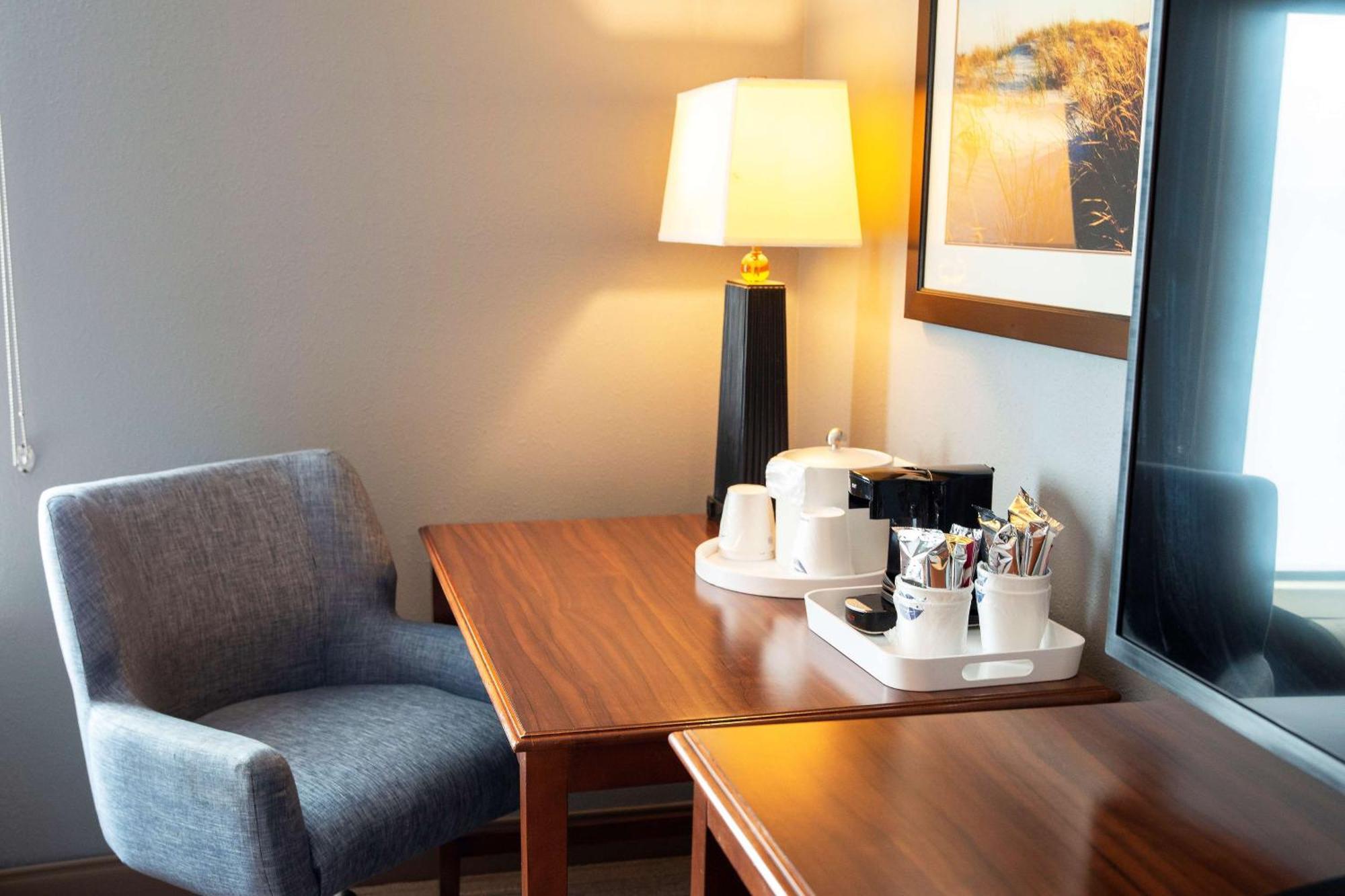 Hampton Inn & Suites Джексонвилл Экстерьер фото